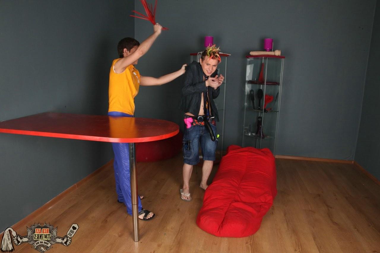15P Dominant guy uses his whip to punish a hot gay behind