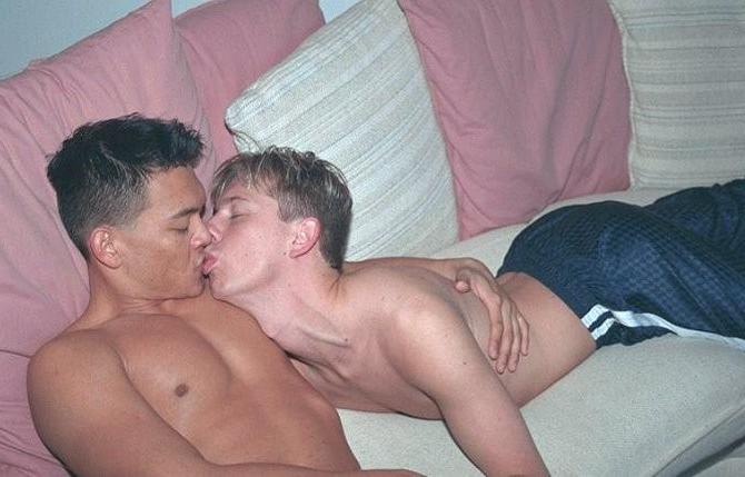 20P Asian and euro twinks enjoy mutual blowing and tasting cum