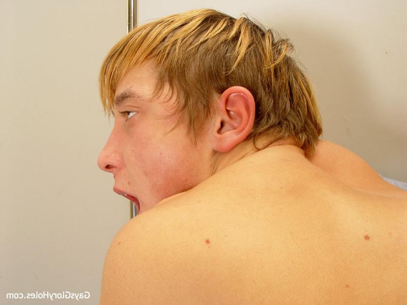15P Gay getting cock in toilet