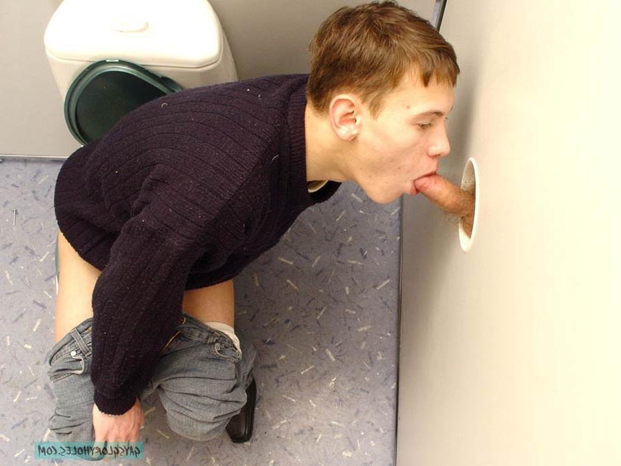 15P Anal hardcore in toilet