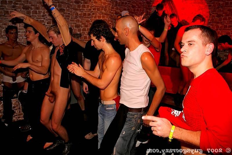 20P Gay boys enjoy eating a huge splash of sticky cum