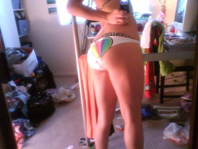 16P Beatrice posing naked