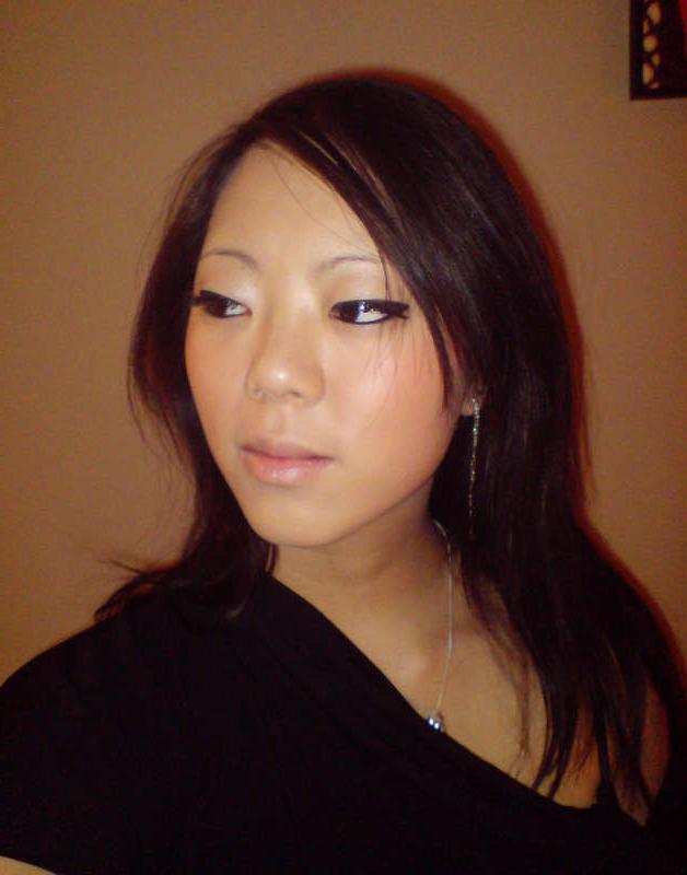 15P Sweet-faced Asian poses for various dirty pics and penetrates her ass with a bea