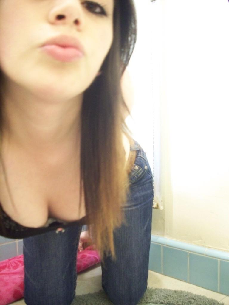 15P Selfshooter with pink pussy