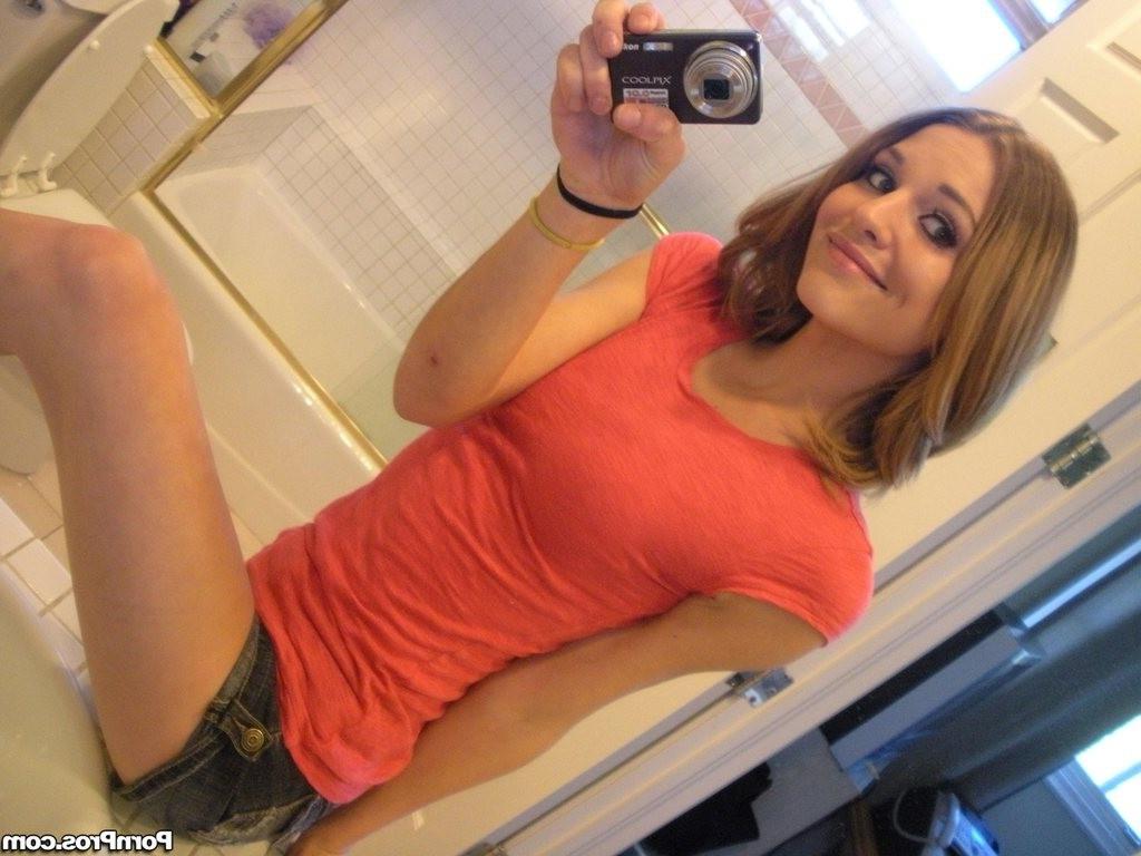 16P Girlfriend Kasey Chase posing and fucking at home