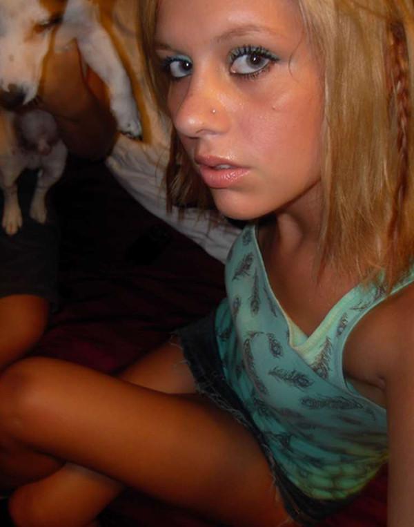15P Babes posing and shooting