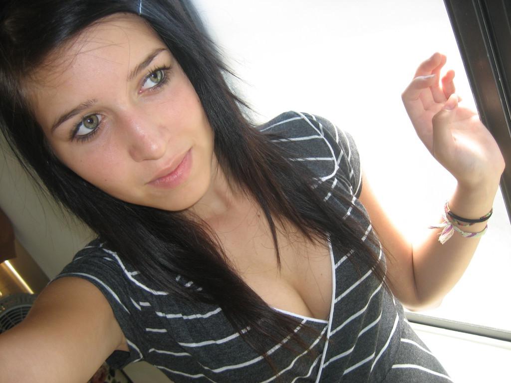 15P Babes posing and shooting