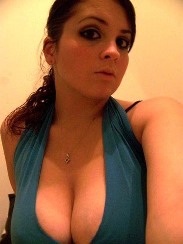 15P Various bikini babes