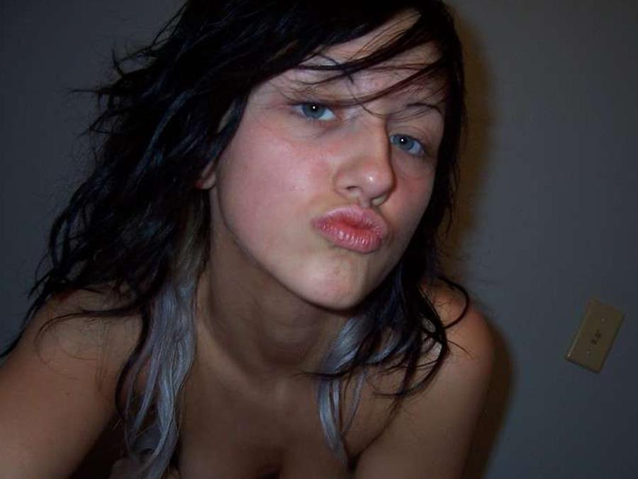 15P Various bikini babes