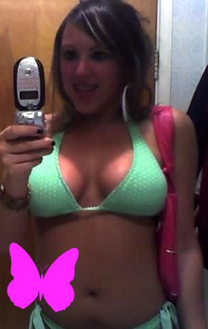 15P Various bikini babes