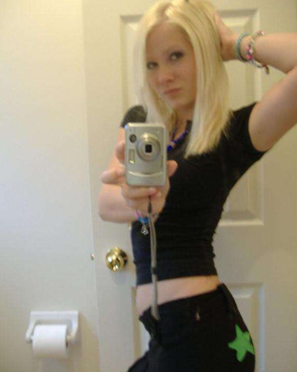 15P Various bikini babes