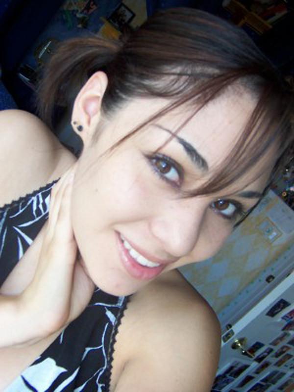 15P Babes posing and shooting