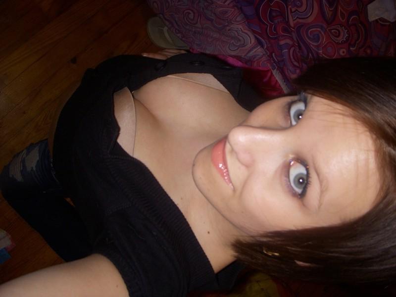 15P Selfshooting hotties
