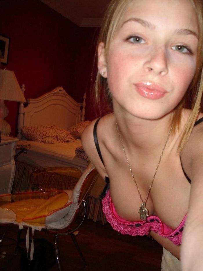 15P Selfshooter with pink pussy
