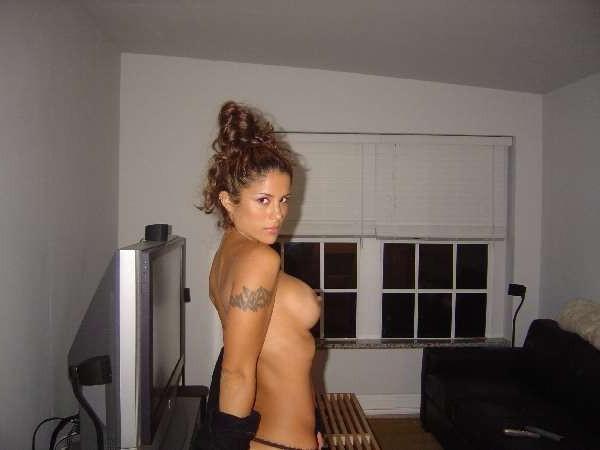 16P Hot Latina chicks posing naked
