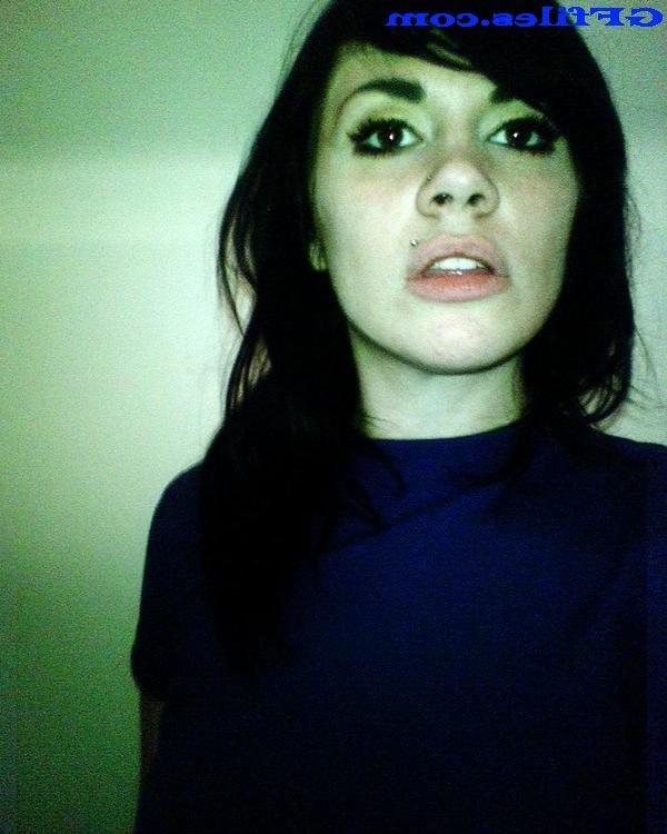 16P Emo exgf pics only her bf was supposed to see