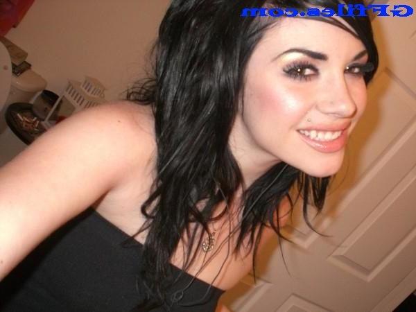 16P Emo exgf pics only her bf was supposed to see