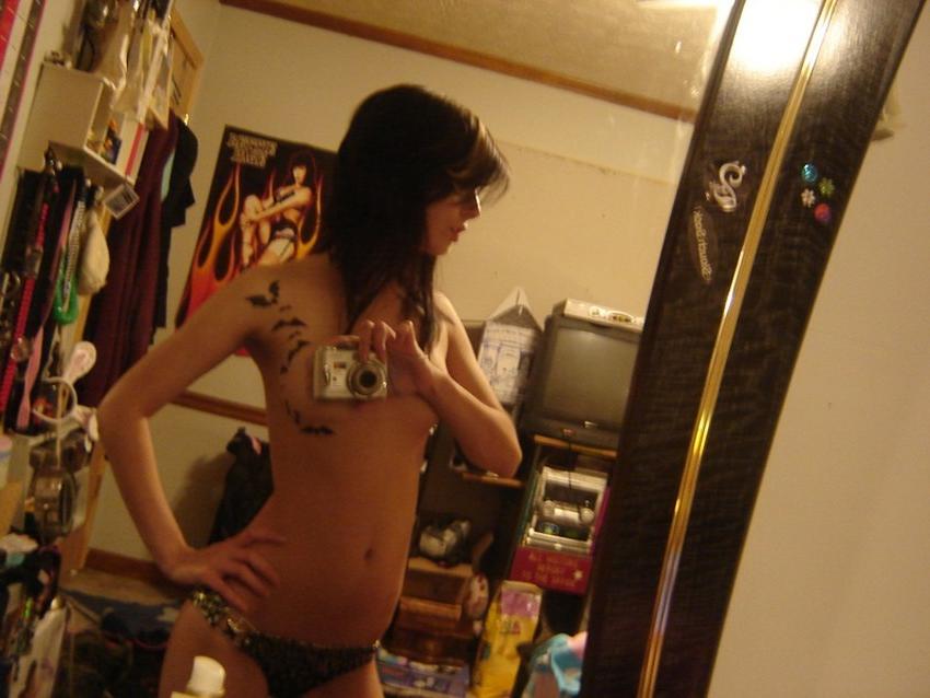 15P Hot lingerie models posing