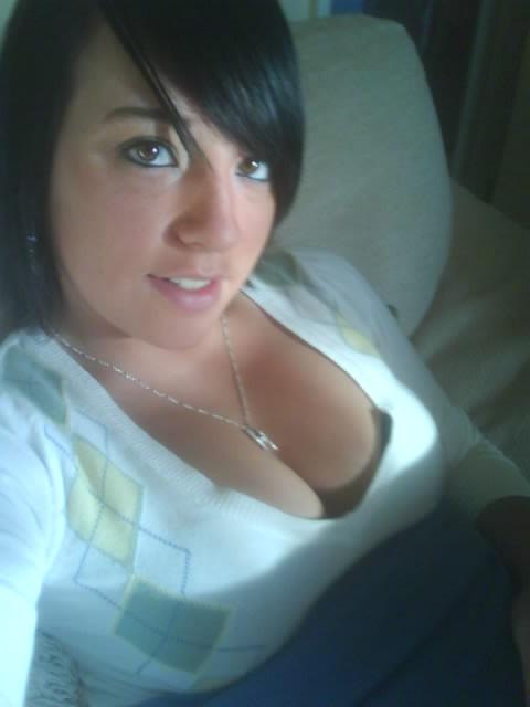 16P Gorgeous webcam babes posing online