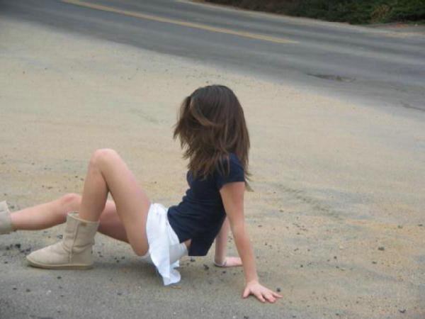16P Photos of a playful hottie posing for her fuck buddy