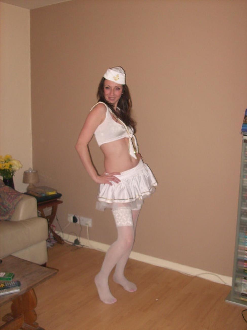 15P Photos of a hot wife showing off her sexy body