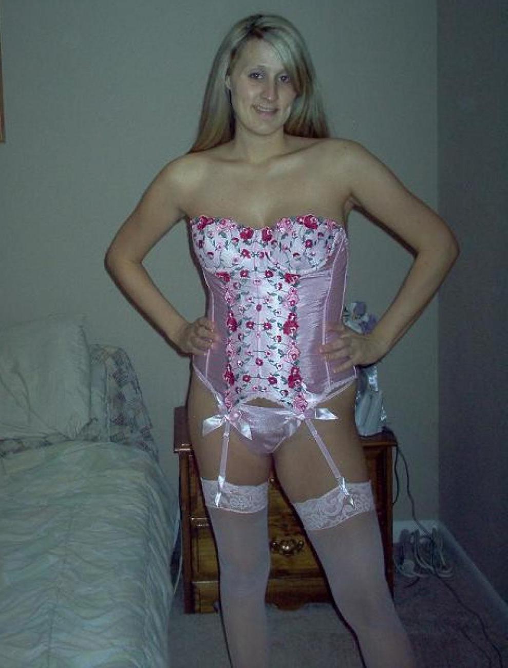 15P Pictures of a tattooed housewife posing and sucking cock