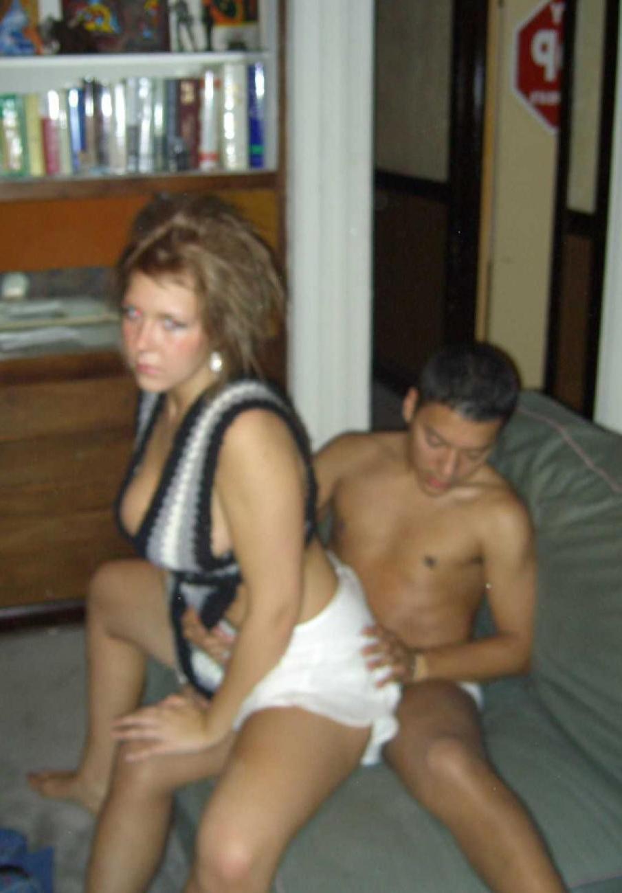 15P Pictures of a naughty MILF getting hot with her gardener