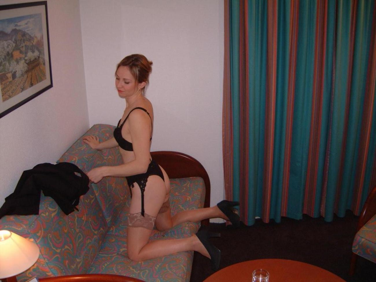 15P Pictures of three sexy housewives in the nude
