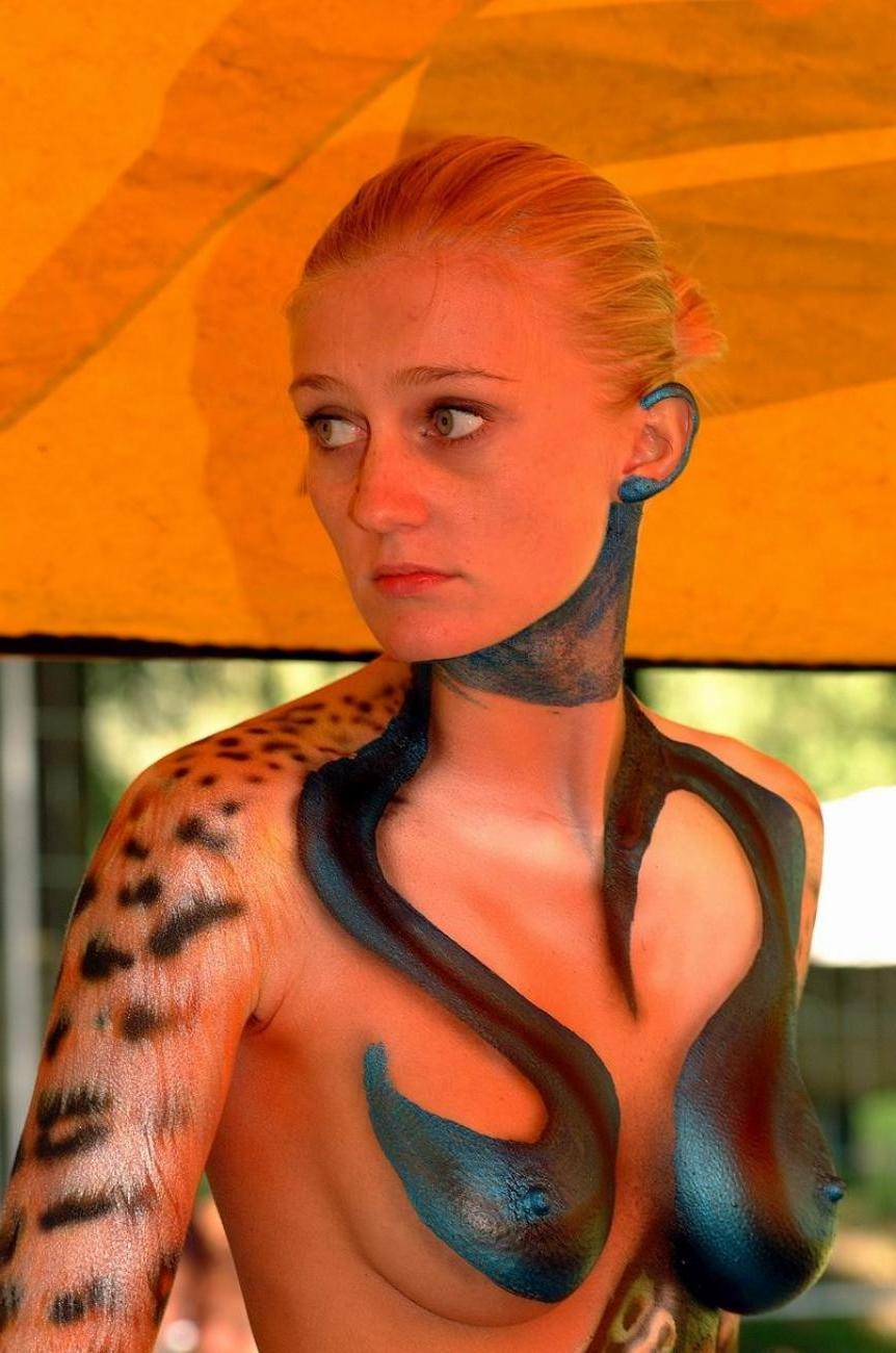 15P Collection of trashy babes in body paint