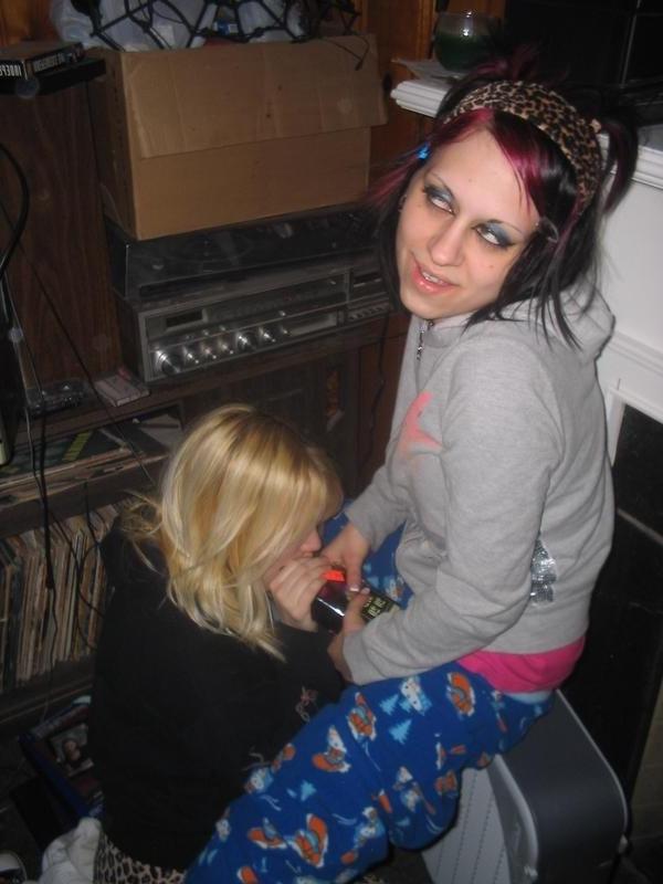 12P Tasty Emo Girfriend Flashes Tiny Titties