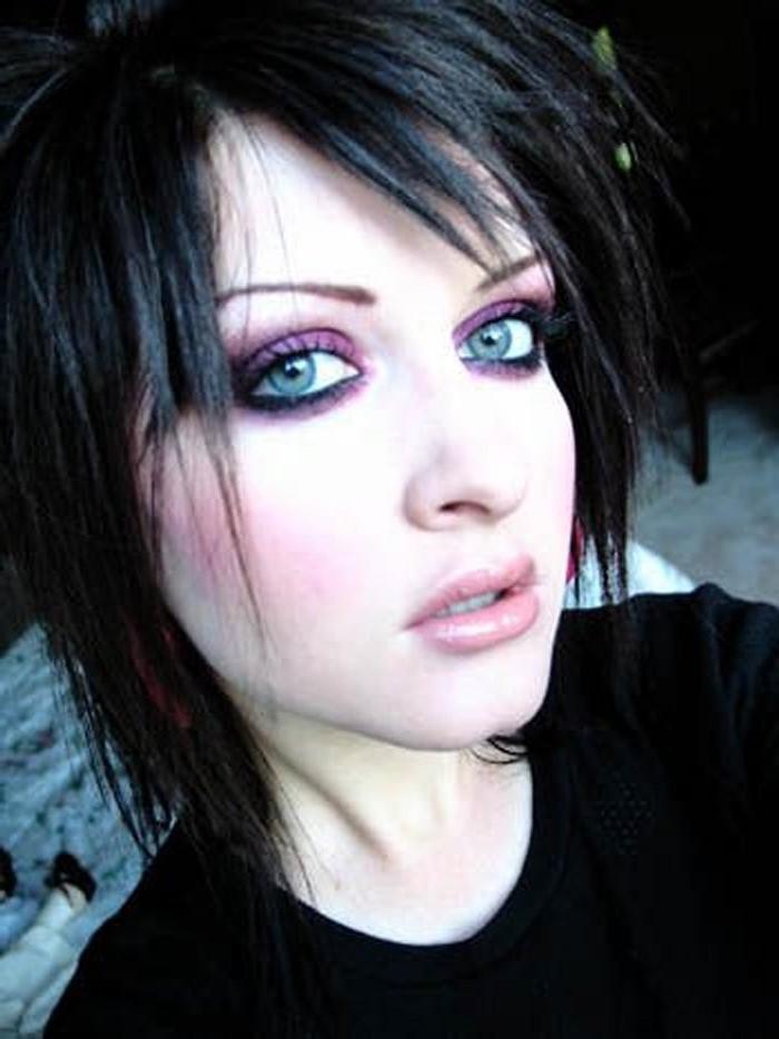 13P Sweet Emo Girlfriends Exposing Soft Pale Flesh Mounds