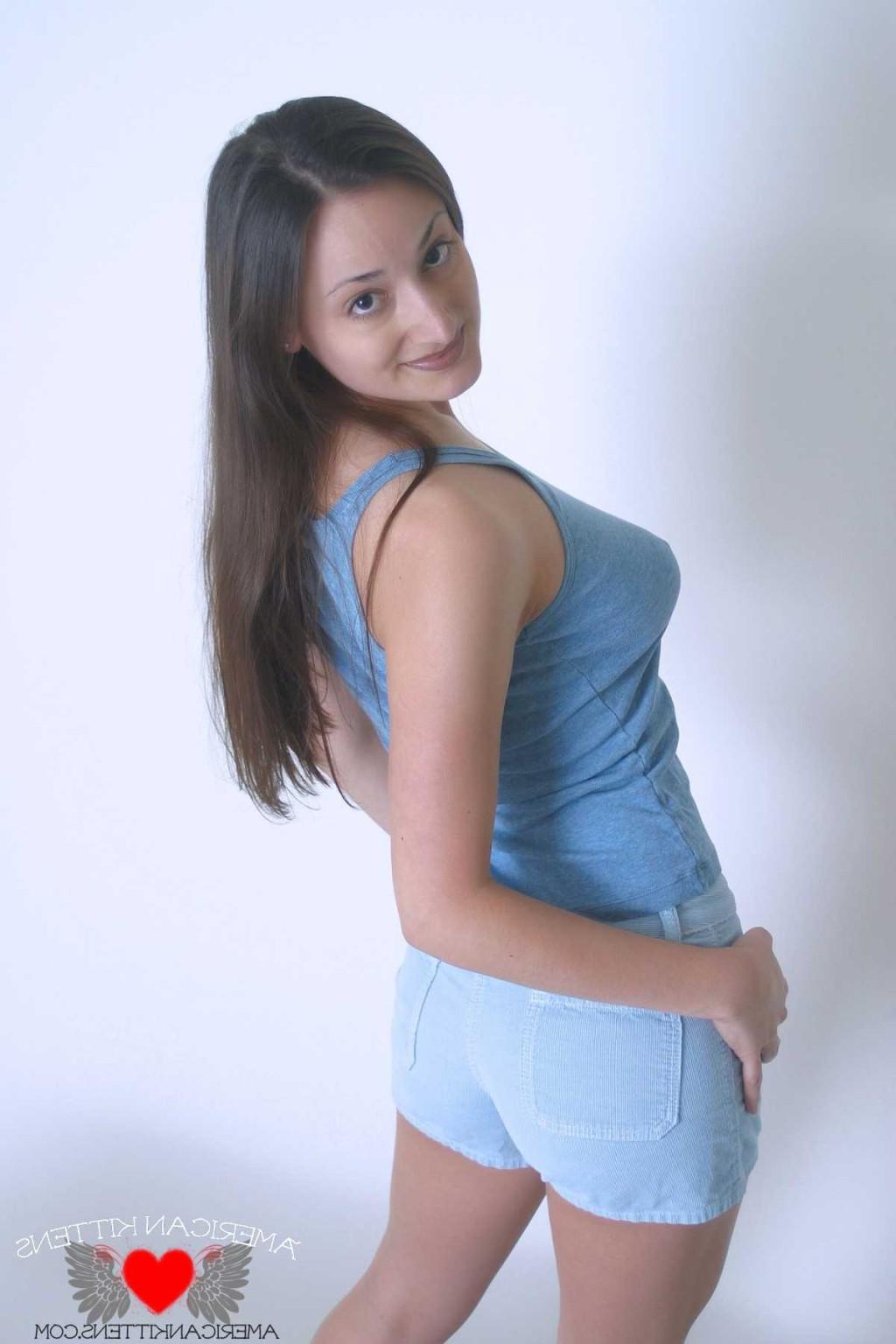 18P Emma blue shorts and top