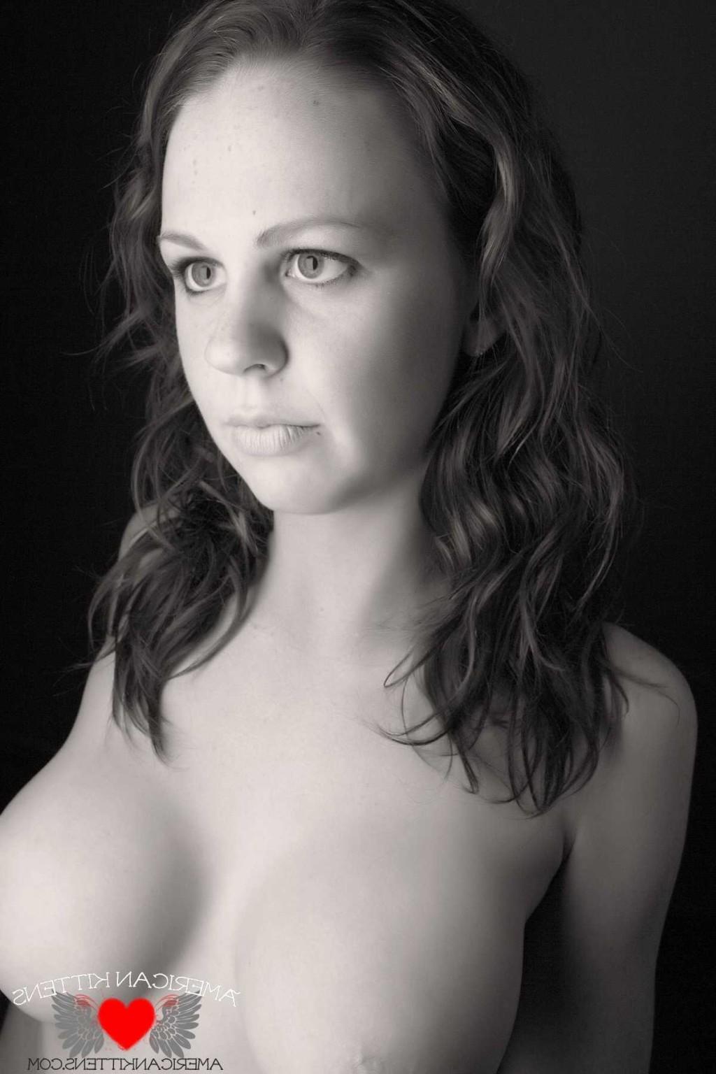 18P Chasen black and white closeup