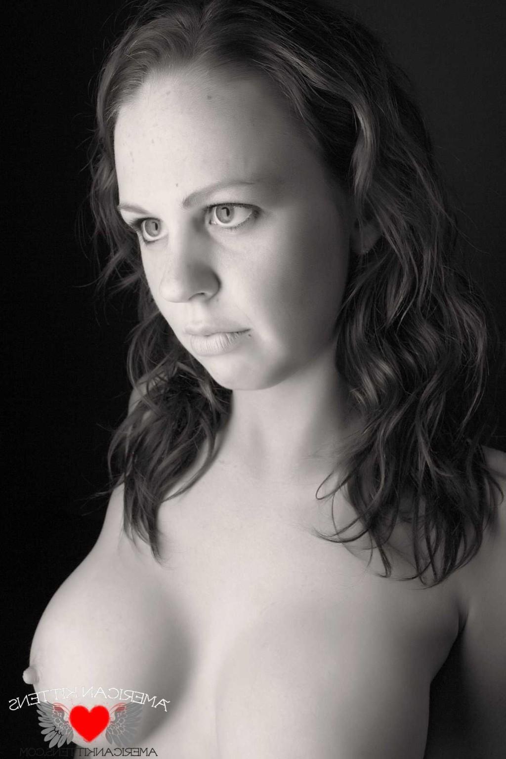 18P Chasen black and white closeup