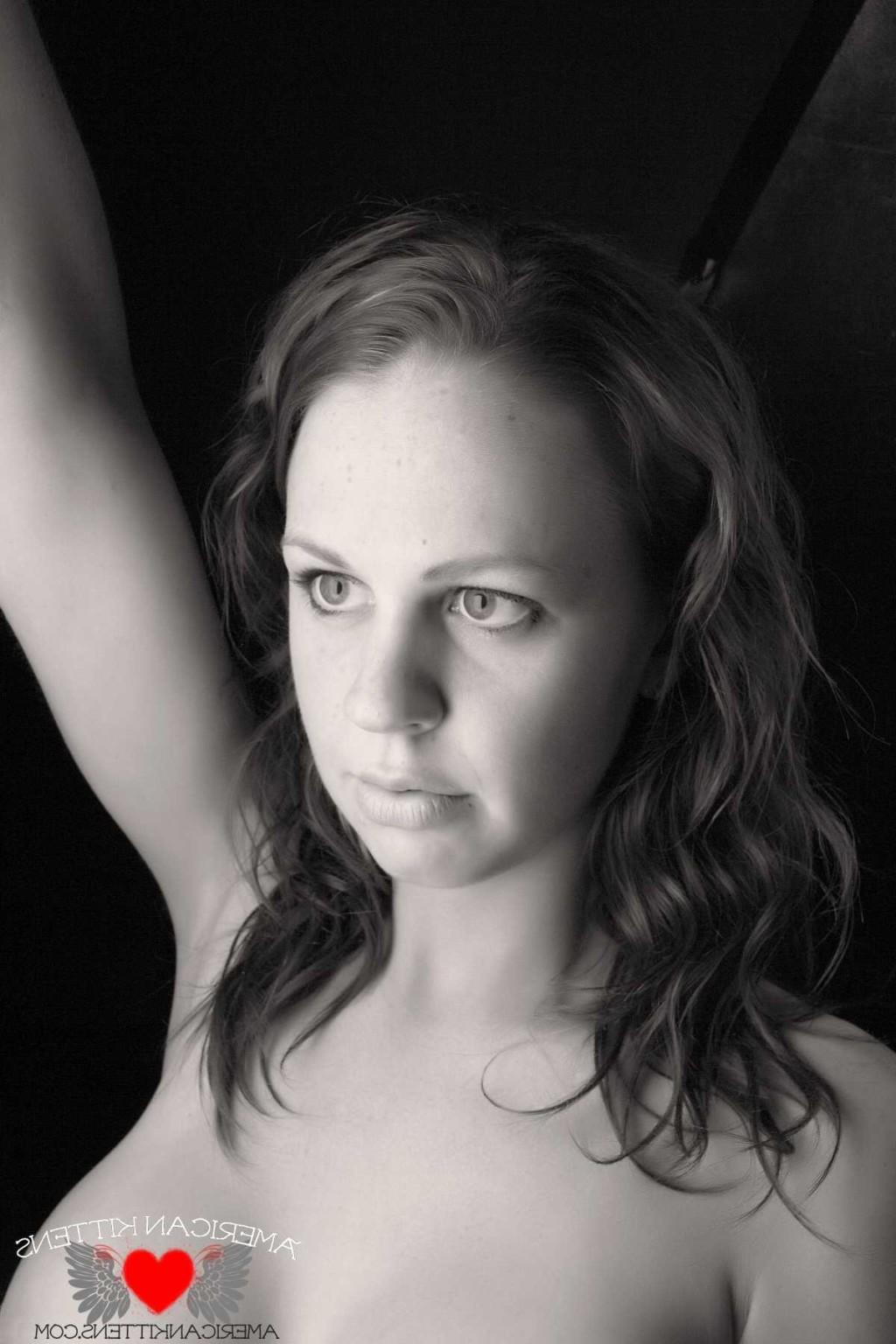 18P Chasen black and white closeup