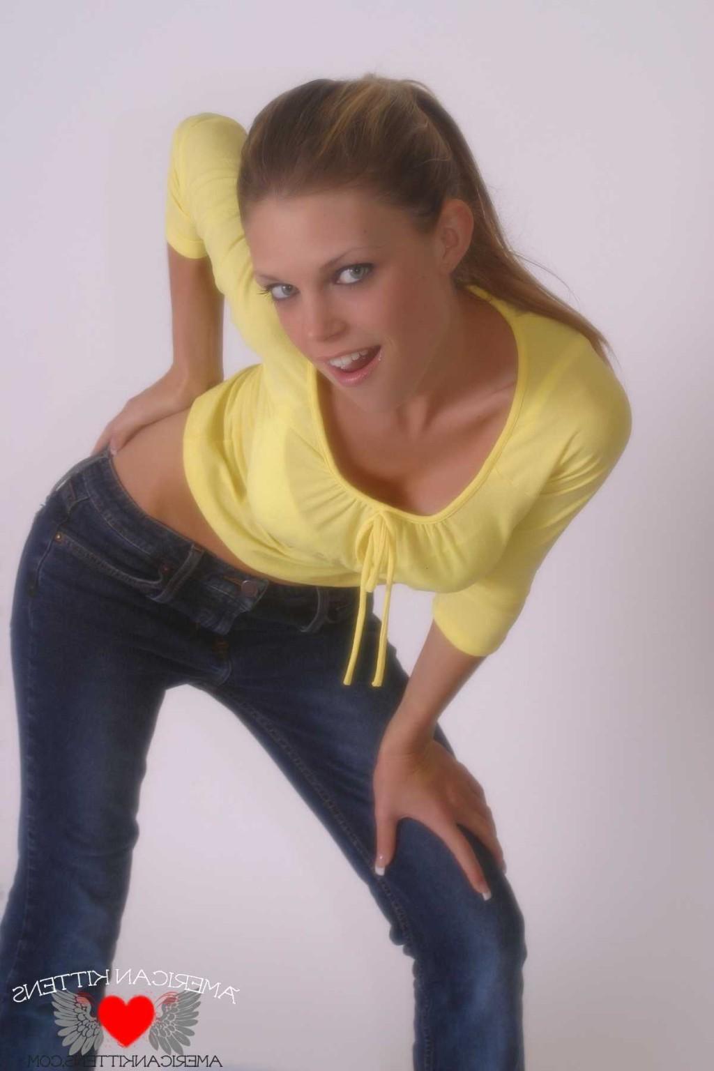 18P Ashley so pretty in a yellow top