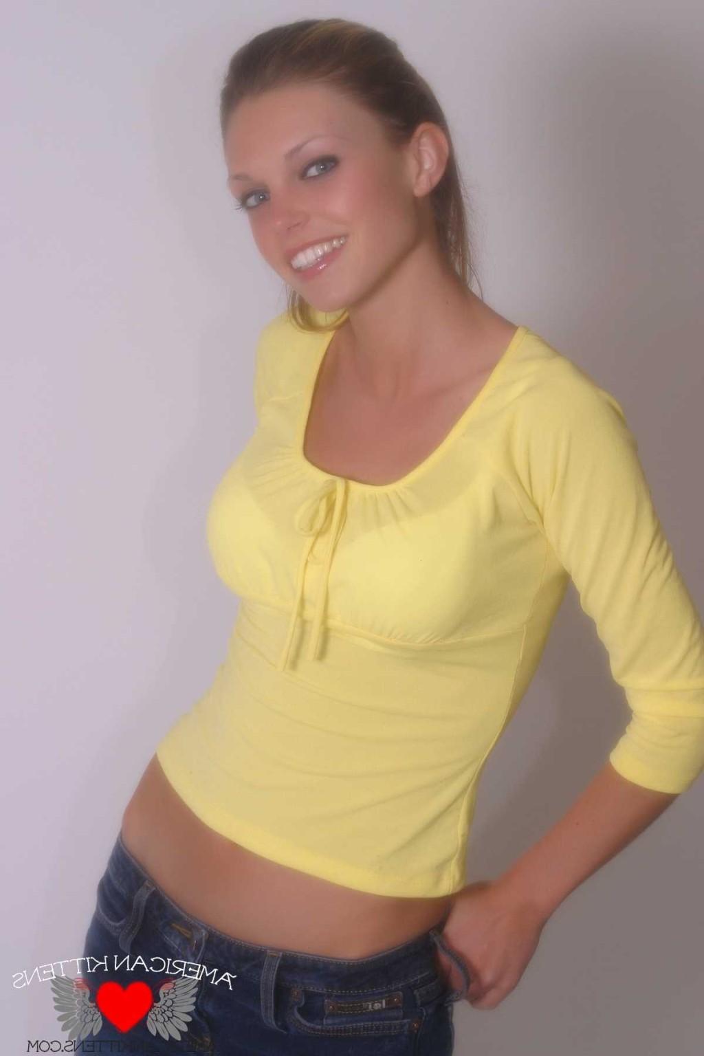 18P Ashley so pretty in a yellow top