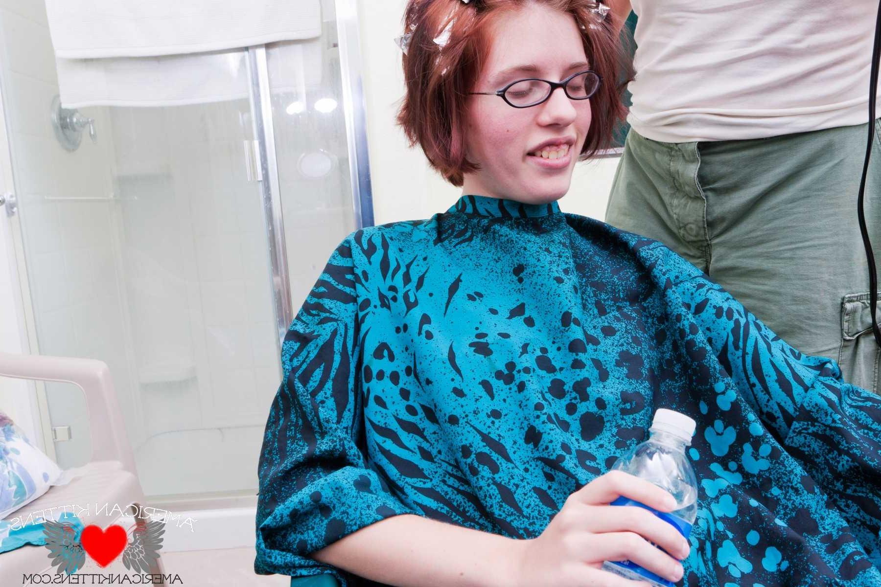 18P Mollylove get's her hair cut