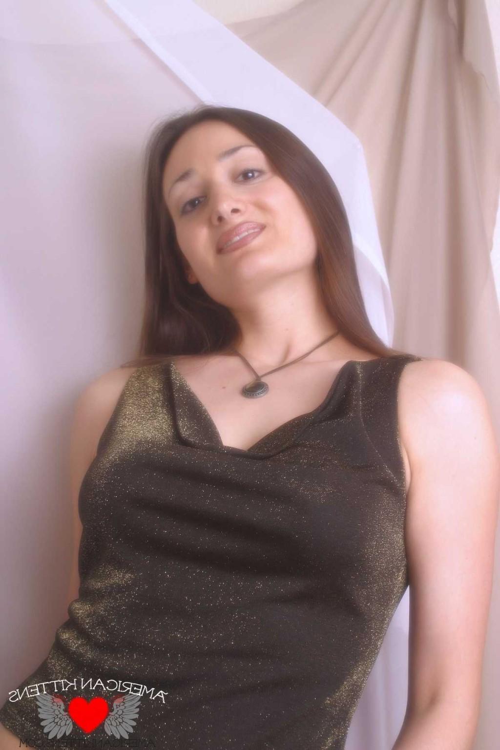 18P Emma cute top