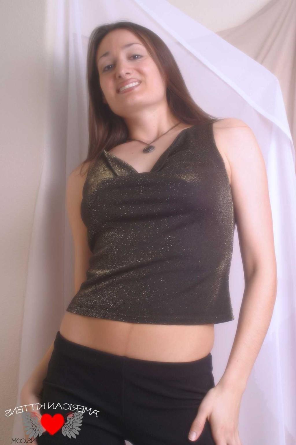 18P Emma cute top
