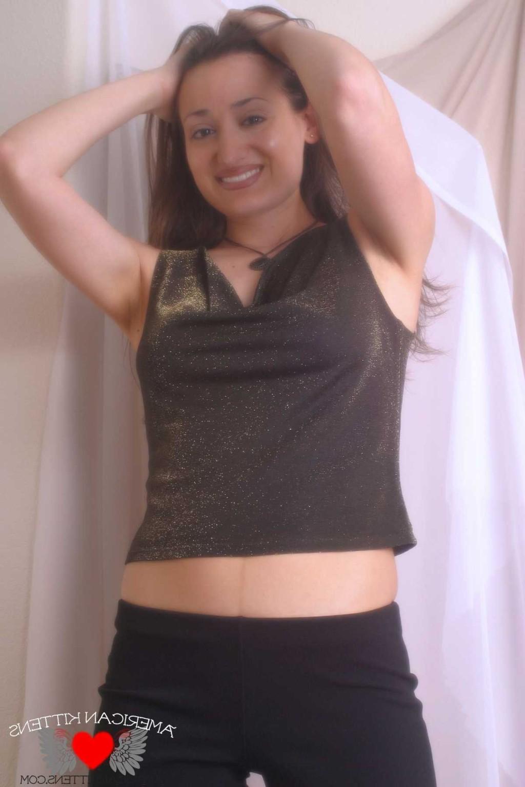 18P Emma cute top