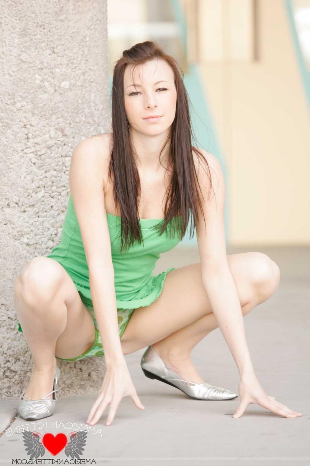 18P Kayden Love green dress outside