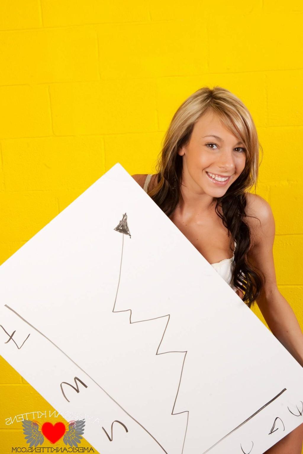 18P Kayden Love fan signs