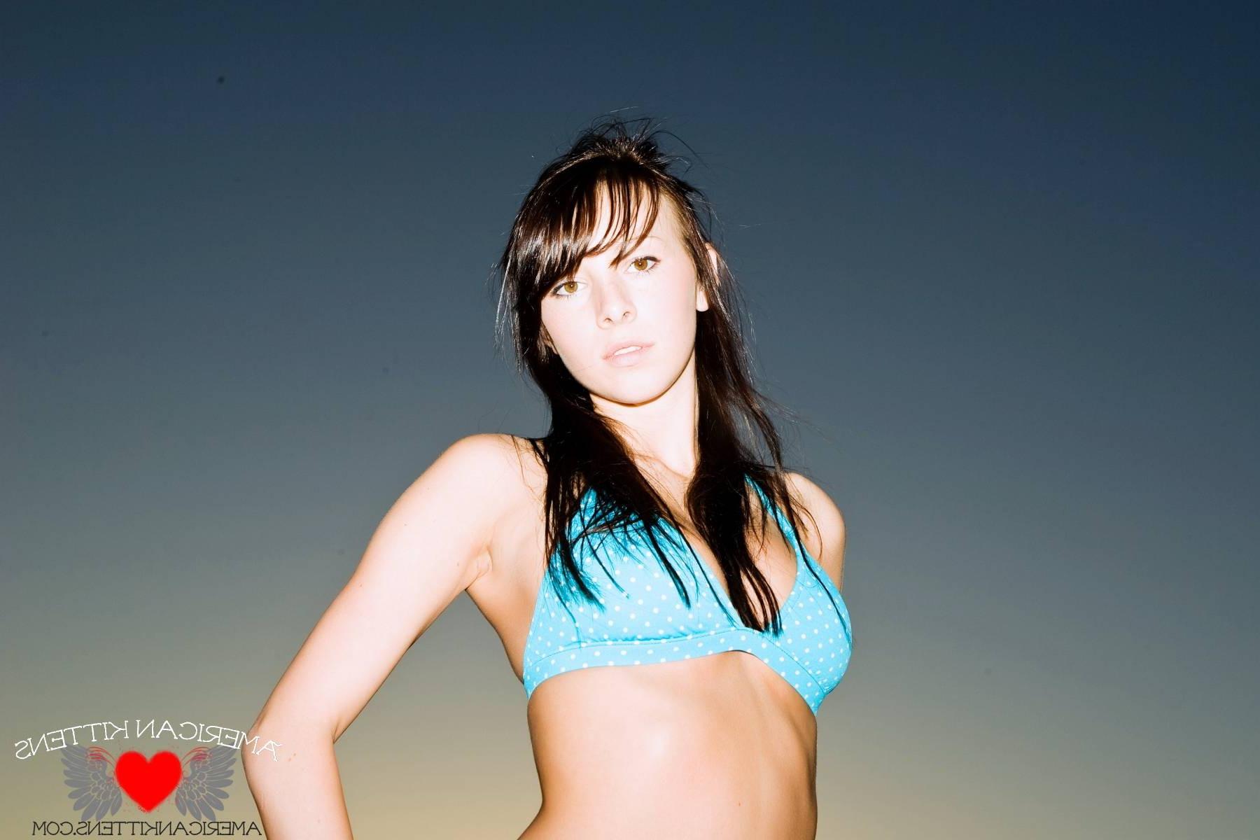 18P Kayden Love nude outdoor