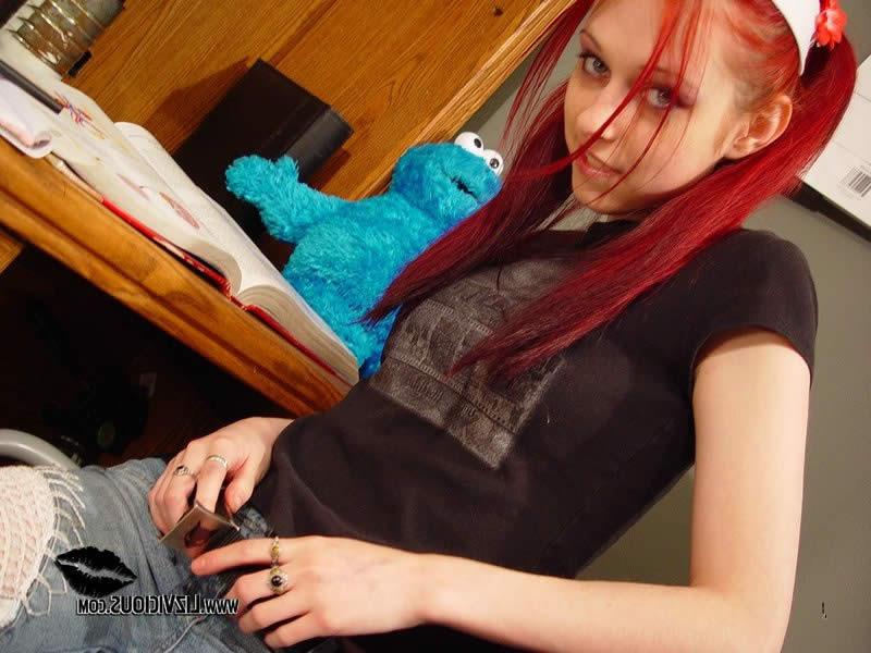 16P Cute redhead goth chick boned by her boss on the desk