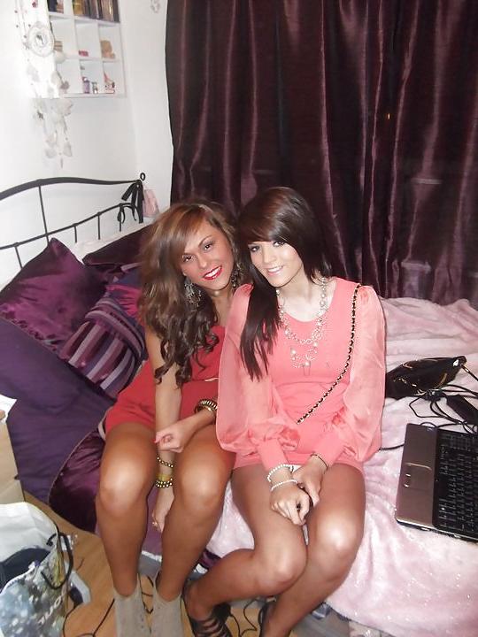 25P Hot babes 15