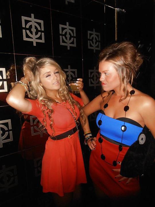 25P Hot babes 15