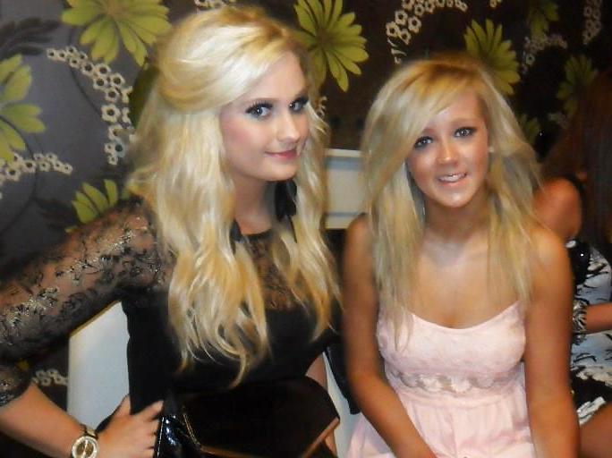 25P Hot babes 15