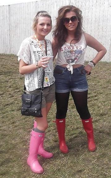 25P Hot babes 15