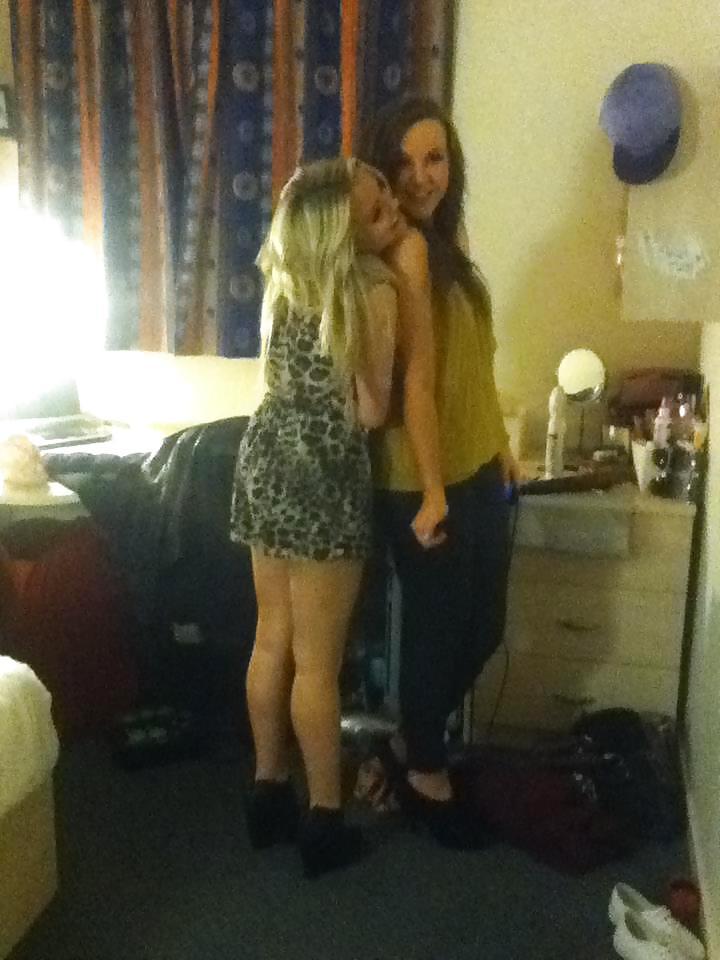 25P Hot babes 15